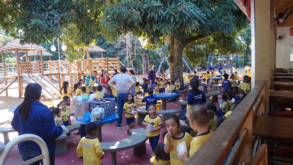 Visita das escolas e entidades no Castelinho
